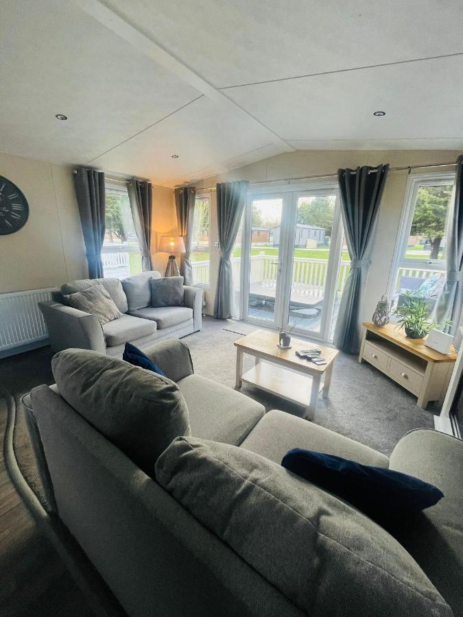 Buttermere Lodge With Hot Tub Barmby on the Moor Esterno foto