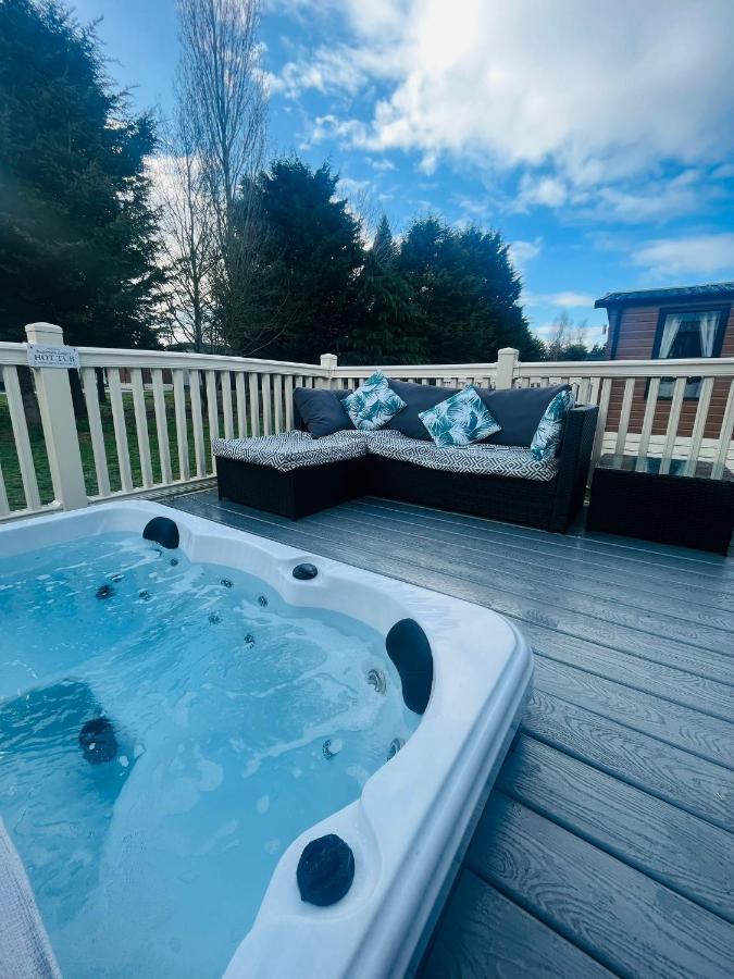Buttermere Lodge With Hot Tub Barmby on the Moor Esterno foto